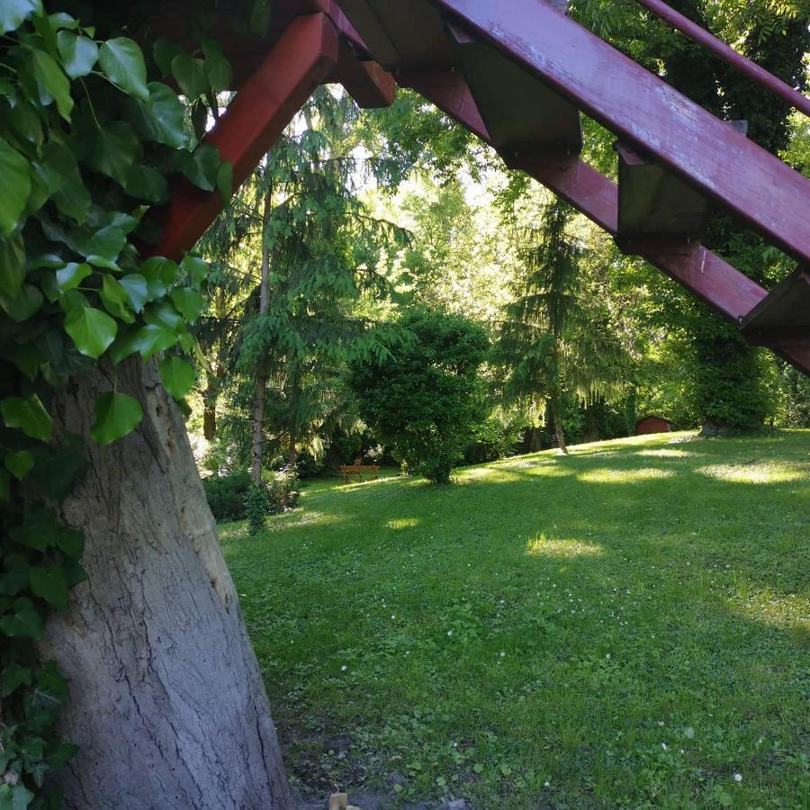 Park Hedervar Екстер'єр фото